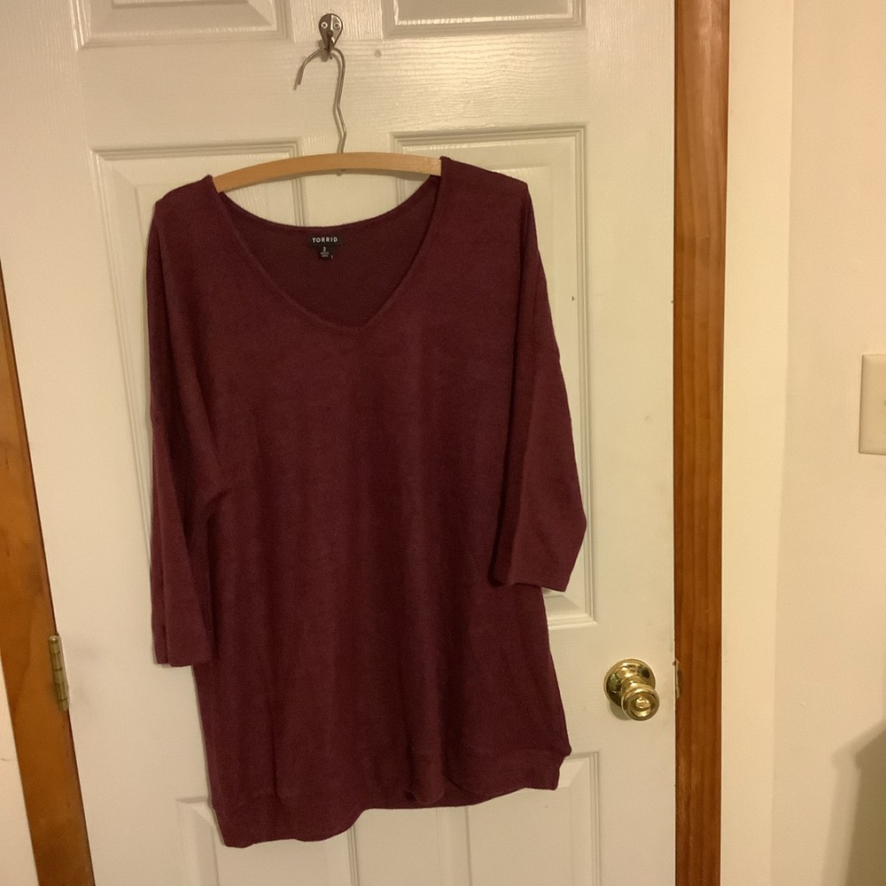NWOT TORRID SUPER SOFT PLUSH WINE RED DROP SHOULDER TEE 3/4 SLEEVE